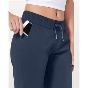 Lululemon On The Fly Pant 27” True Navy (First Release) Womens Size 4